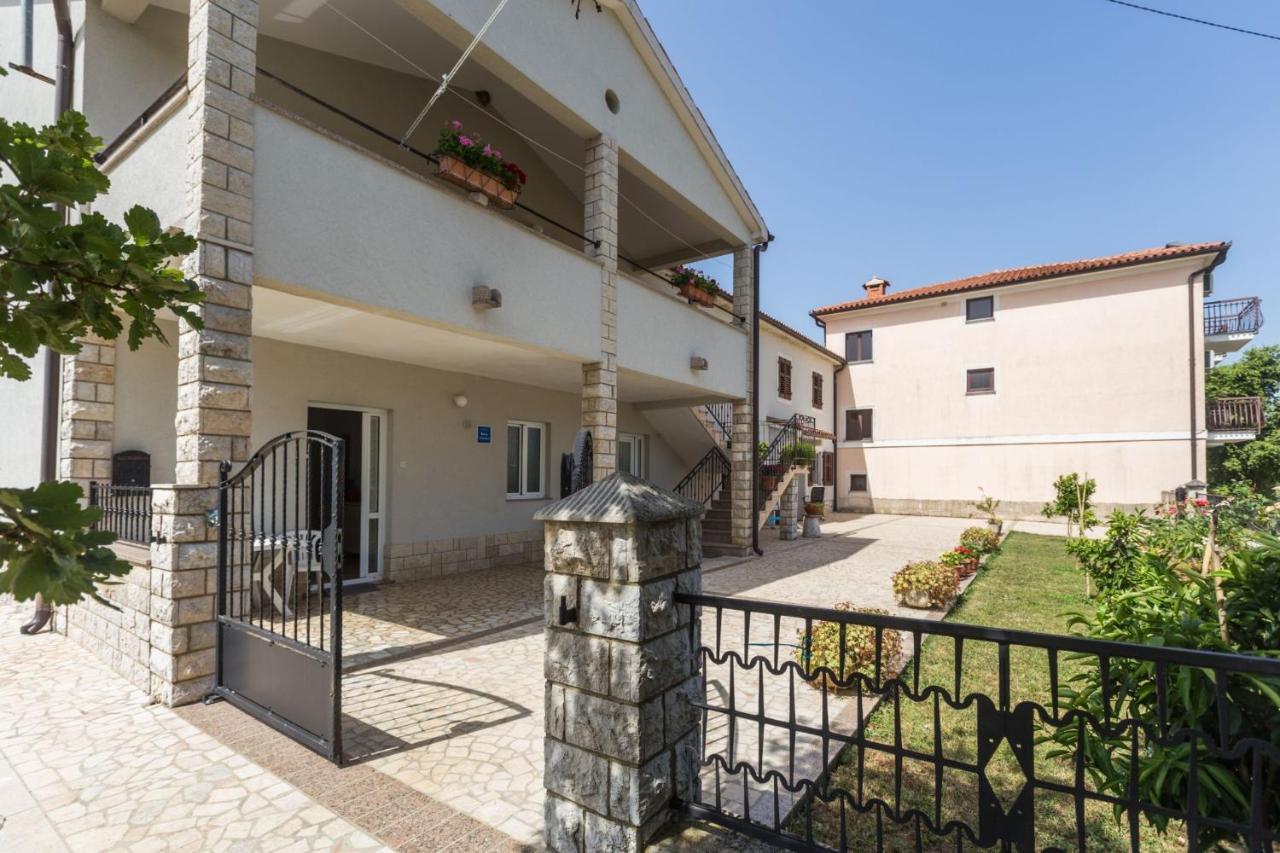 Lovely House Lindi In Poreč Buitenkant foto
